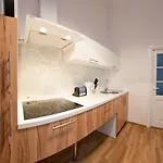 フレッシュ *